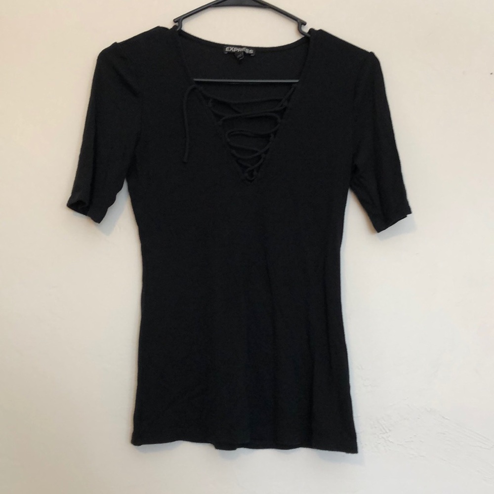 Black express lace up t shirt